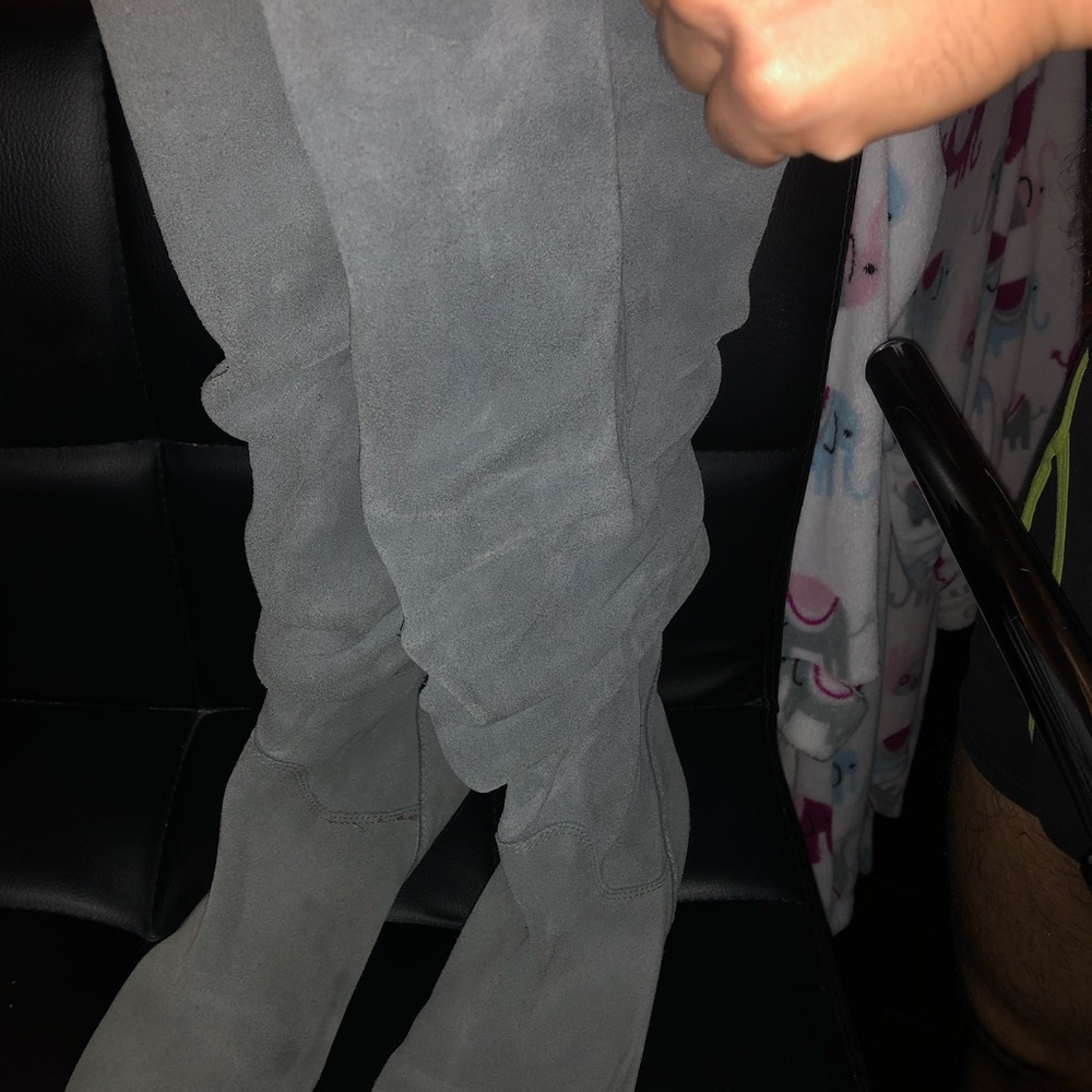 Boots - Picture 3 of 4